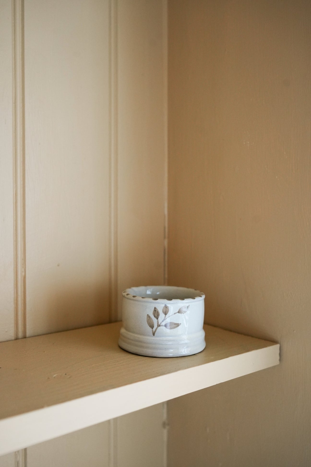 Hand painted botanic tea light/dip bowl - Taupe