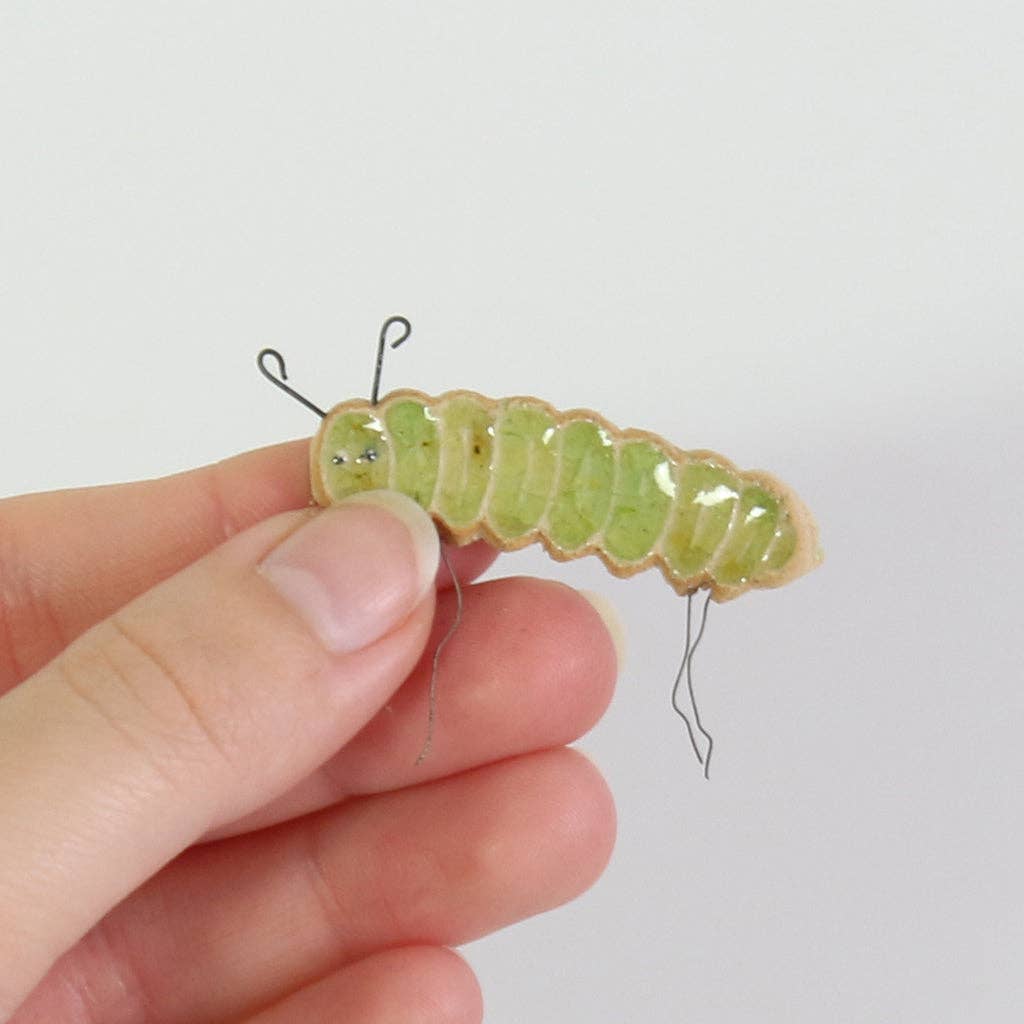 Cara Caterpillar Plant Hugger Decoration