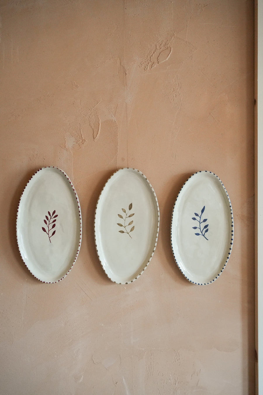 Hand Painted Botanic Oval Plate - Taupe