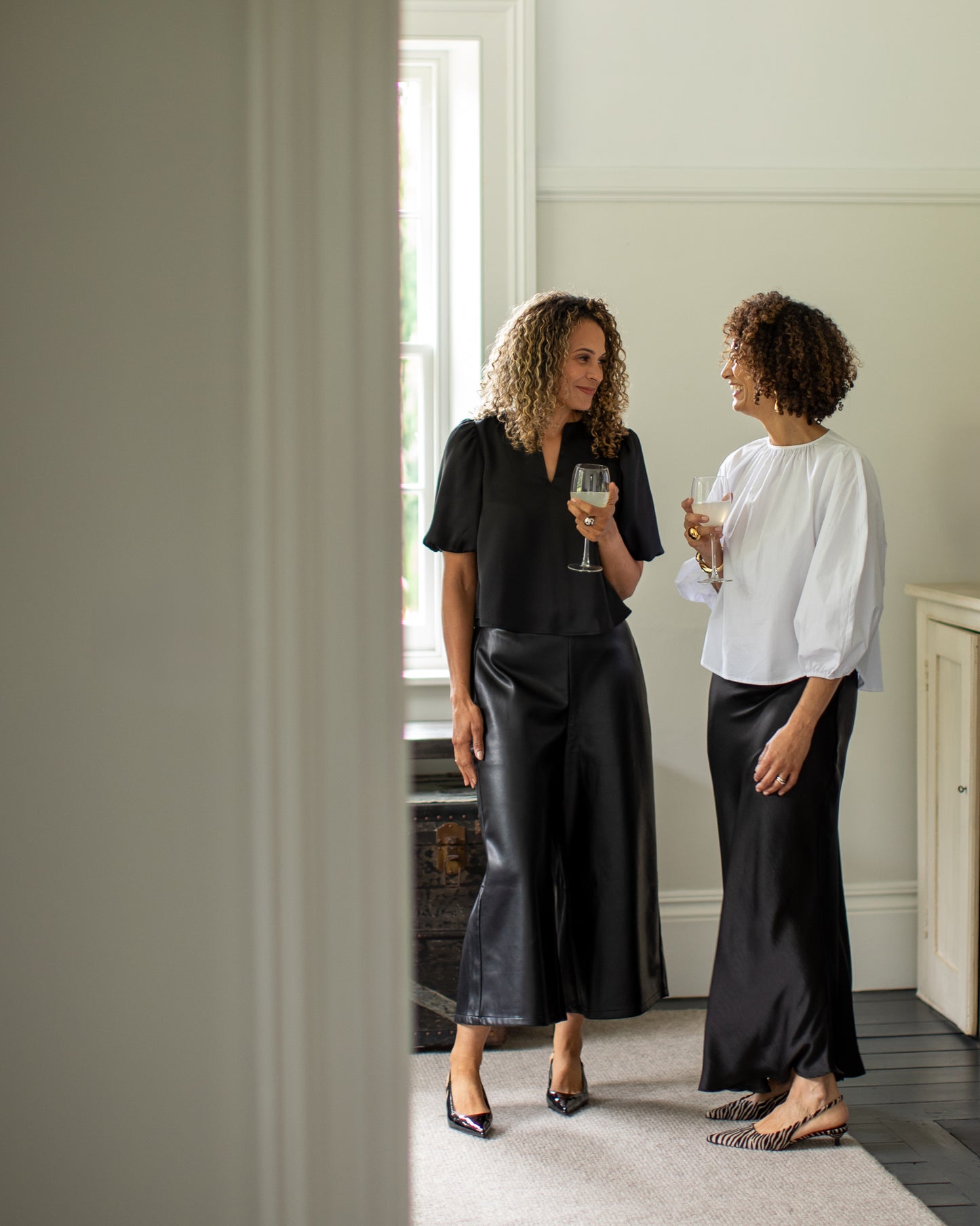 Chalk | Gina Skirt | Black