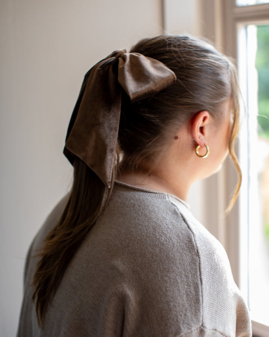 Chalk | Bury Velvet Large Bow Hair Clip