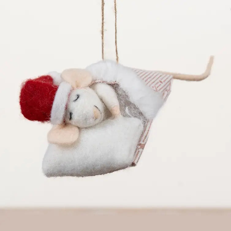Sleeping Christmas Mouse