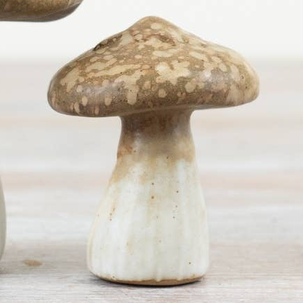 Mushroom in Natural Stoneware 6.8cm