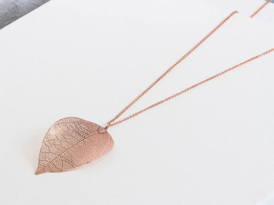 Mia Leaf Pendant