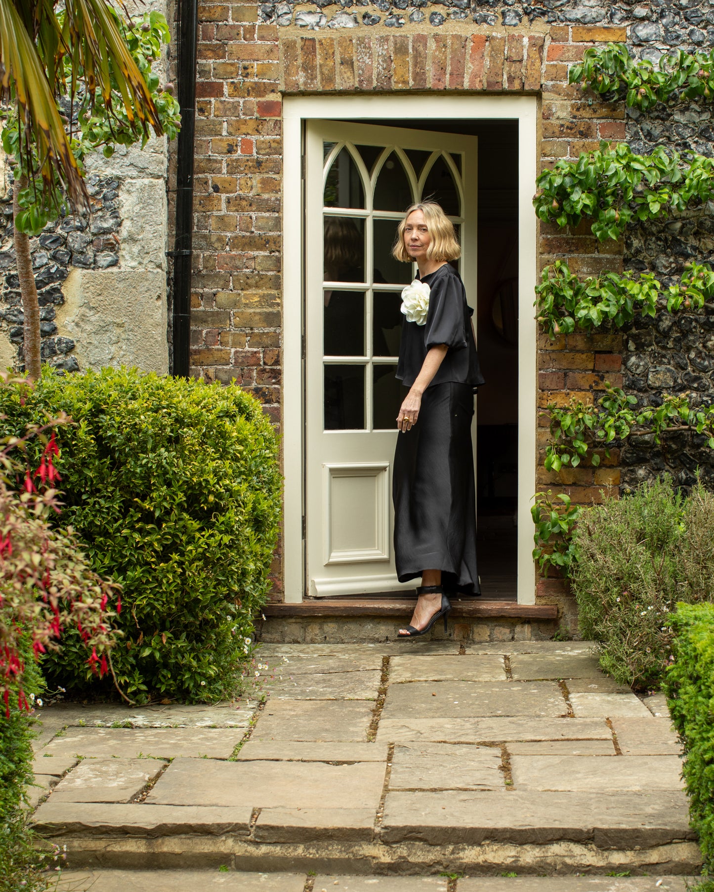 Chalk | Hove Flower Brooch | Ivory