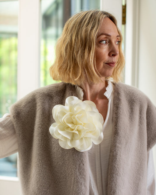 Chalk | Hove Flower Brooch | Ivory