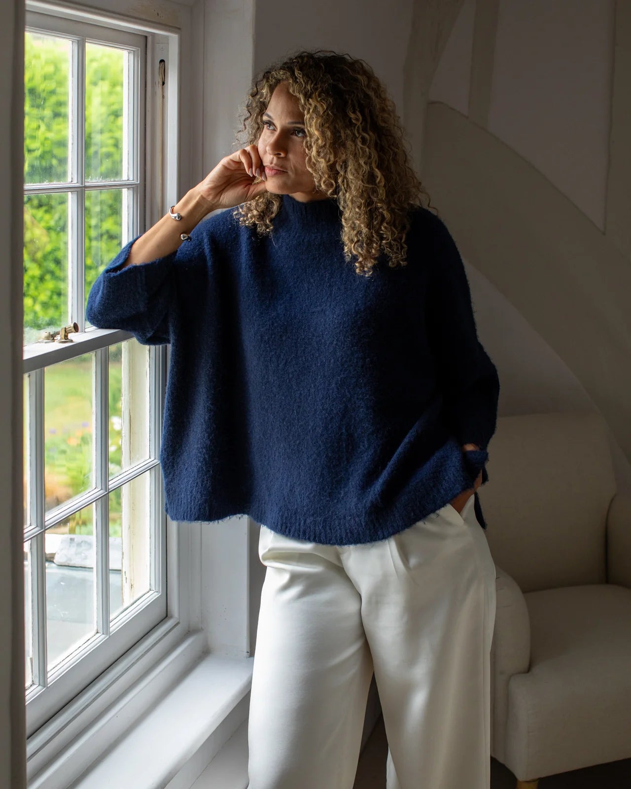 Chalk | Vicki Jumper | Fluffy | Navy