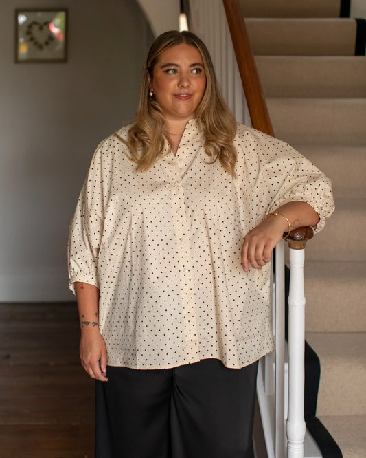 Chalk | Scarlet Shirt | Spot | Light Beige