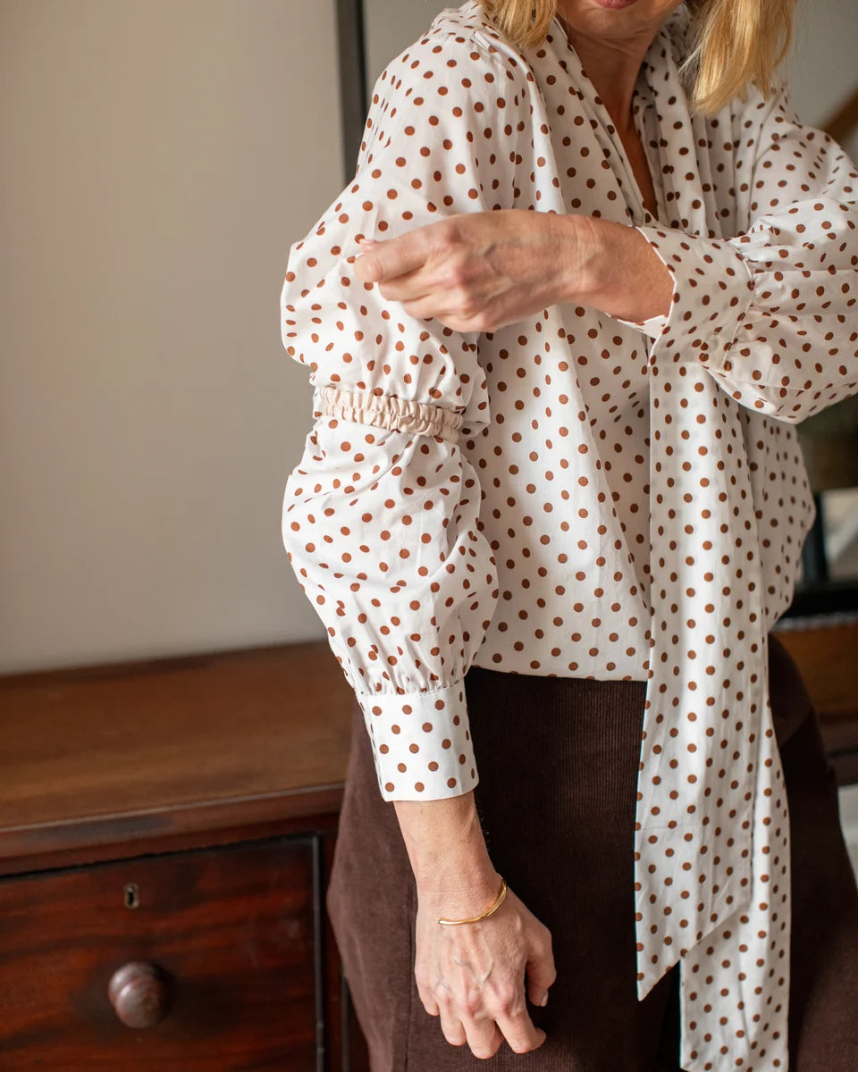 Chalk | Belinda Sleeve Garter | Stone