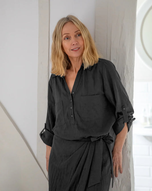 Chalk | Zoe Shirt | Nearly Black